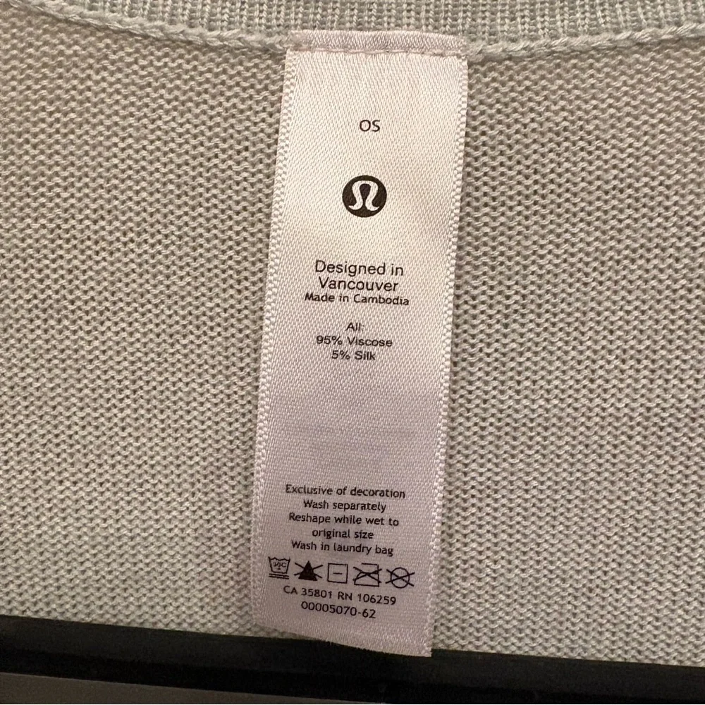 LULULEMON Open Mind Blue Cast Silk Blend Wrap One Size